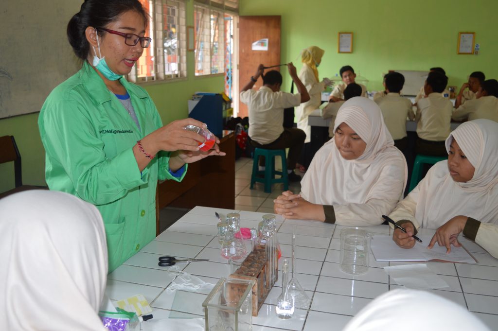 SMP Al Kautsar melaksanakan Outdoor Study ke Poltekes